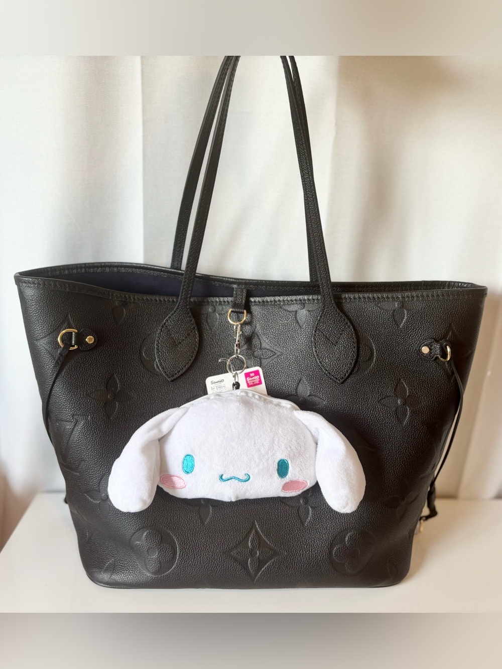 Cinnamoroll Plush Pouch ID Holder Bag Charm Keychain NWT Japan Exclusive